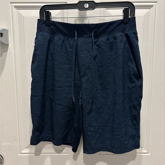 Lululemon T.H.E. Short 9" *Liner
Heather Allover Iron Blue True Navy - Picture 3 of 5